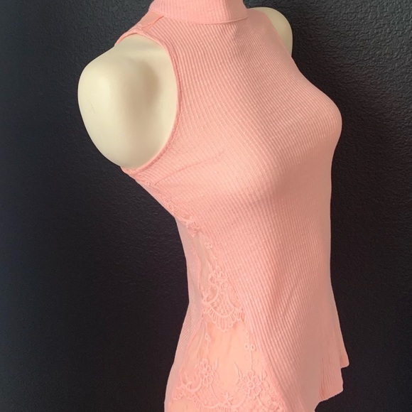 Candie's Tops - NWT Candie’s Brand sleeveless Top